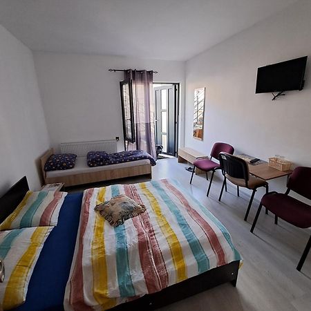 Casa Marvik Lejlighed Oradea Eksteriør billede